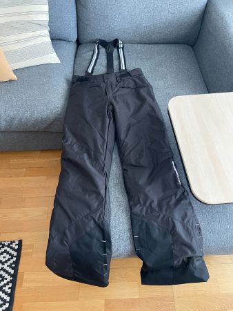 Unused Decathlon ski/snowboard trousers with suspenders