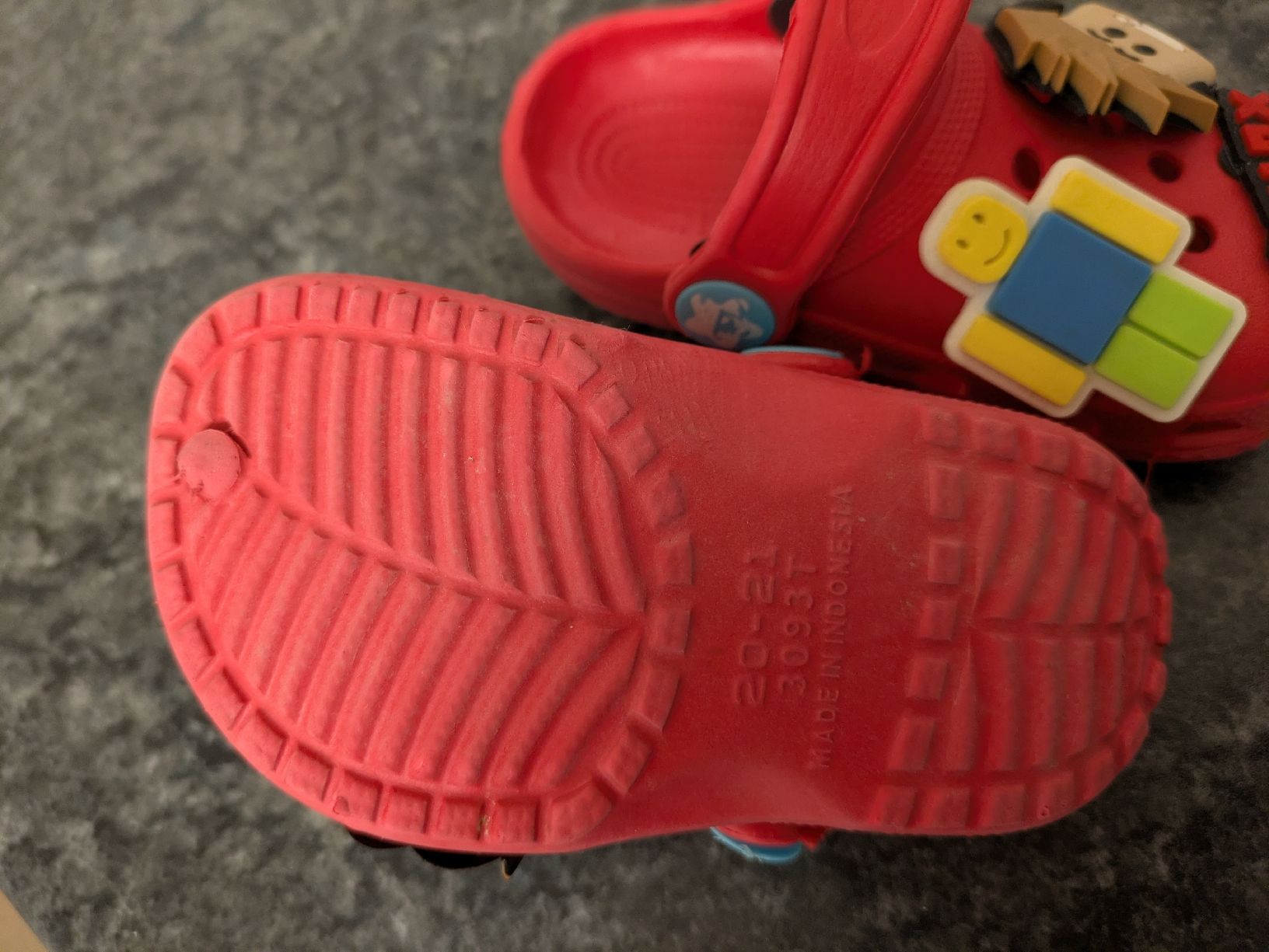 Schuhe für Jungen: Kinder Clogs rot Grösse 20-21  – Gebraucht aus St. Gallen von Lila_238 1