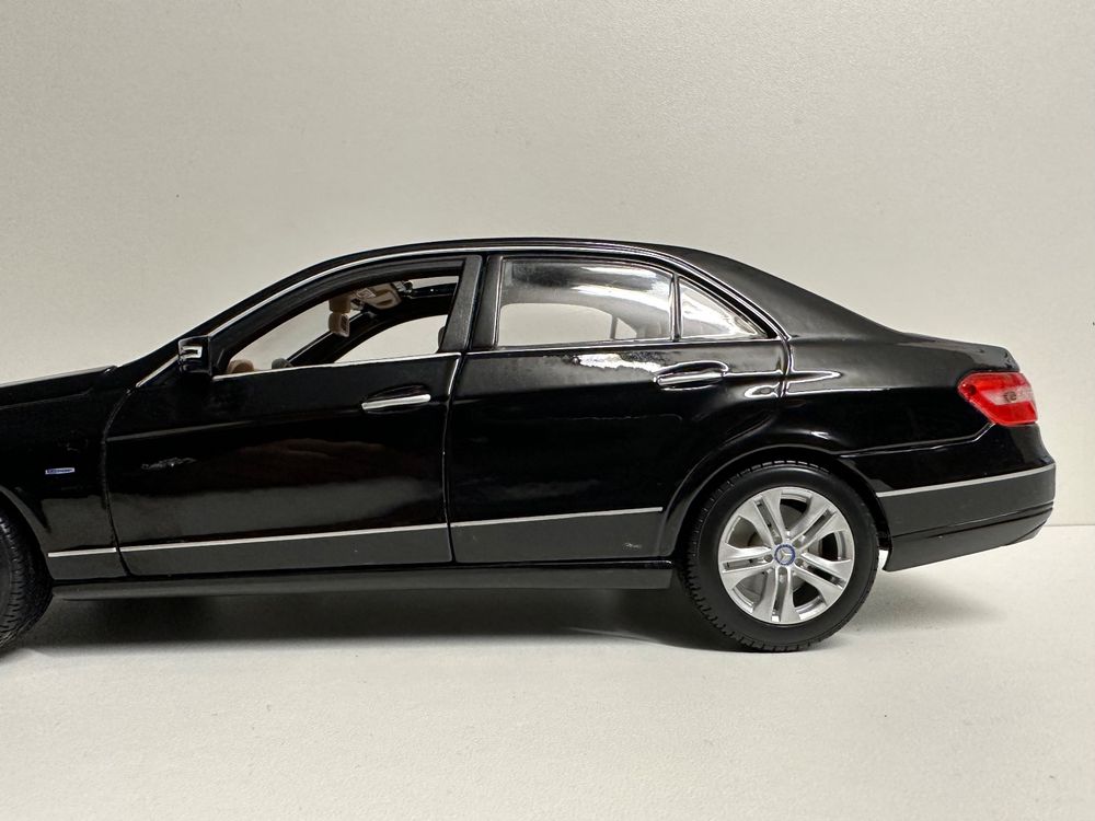 MercedesBenz EKlasse 118, schwarz, Maisto Kaufen auf Ricardo