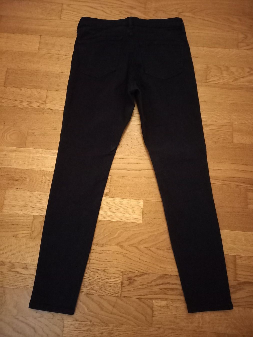 Jeans: Simple schwarze Skinny Jeans – Nuovo e nell'imballaggio originale da Safnern venduto da EmmaMalea 1