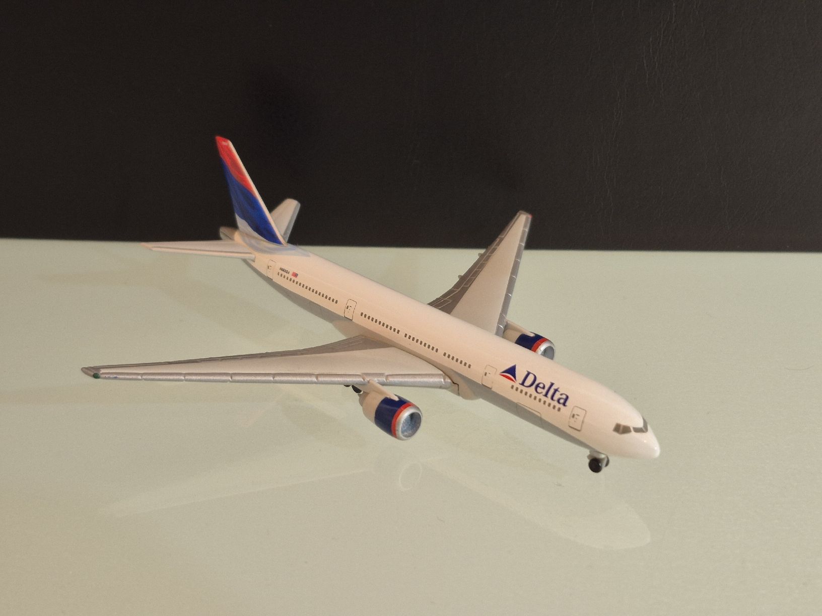 Herpa Kit di modellismo & Modellini statici: Herpa Delta Airlines 1:500 – Usato da Uetendorf venduto da myhome12 2