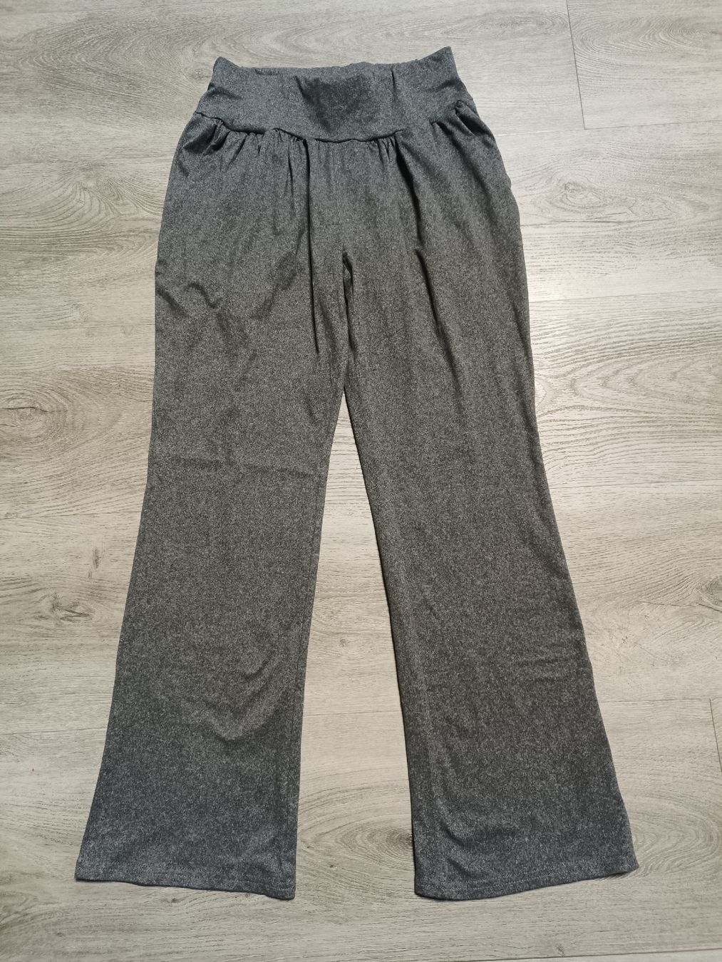 Pantaloni: Neue Hose, oder als Freizeithose M – Nuovo (secondo la descrizione) da Bätterkinden venduto da Elefantenzoo