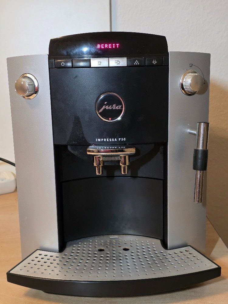 Jura Kaffeemaschinen & Espressomaschinen: Jura F50 – Gebraucht aus Zürich von mimi_zh