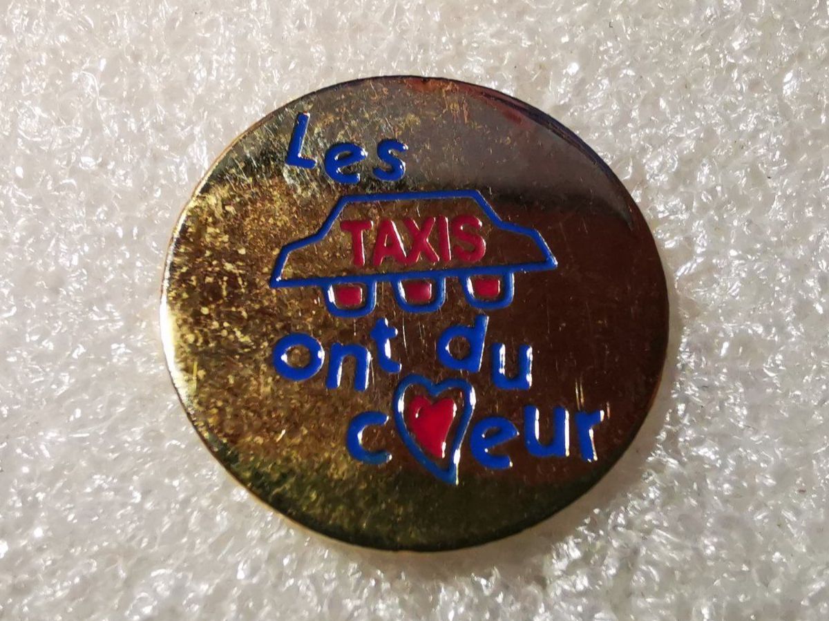 Placchette & Badge: Ansteckpin 14: les taxi – Usato da Oppligen venduto da Pin-Fall-Shop