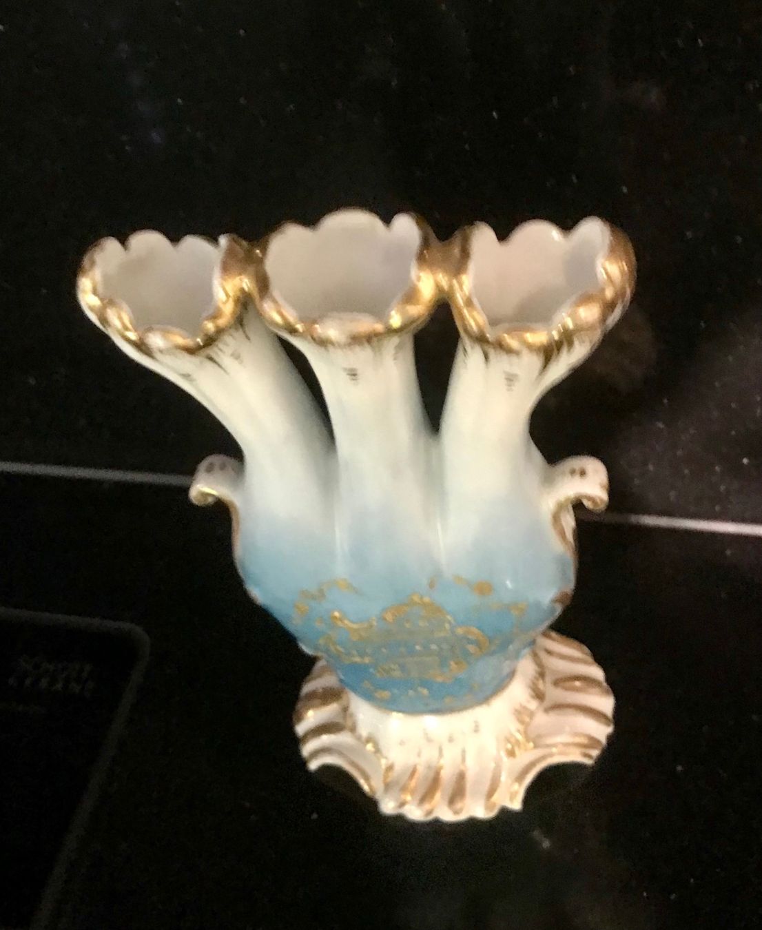 Vasi & Recipienti: VASE VIEUX PARIS – Difettoso da Losone venduto da courrier 2