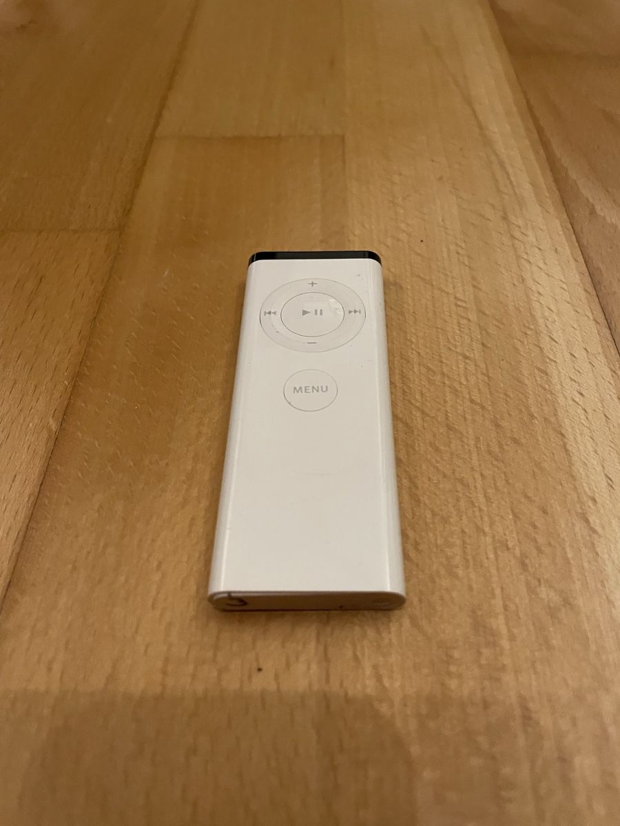 Apple Telecomandi: Apple Remote Fernbedienung Original – Usato da Wetzikon ZH venduto da Manumanu