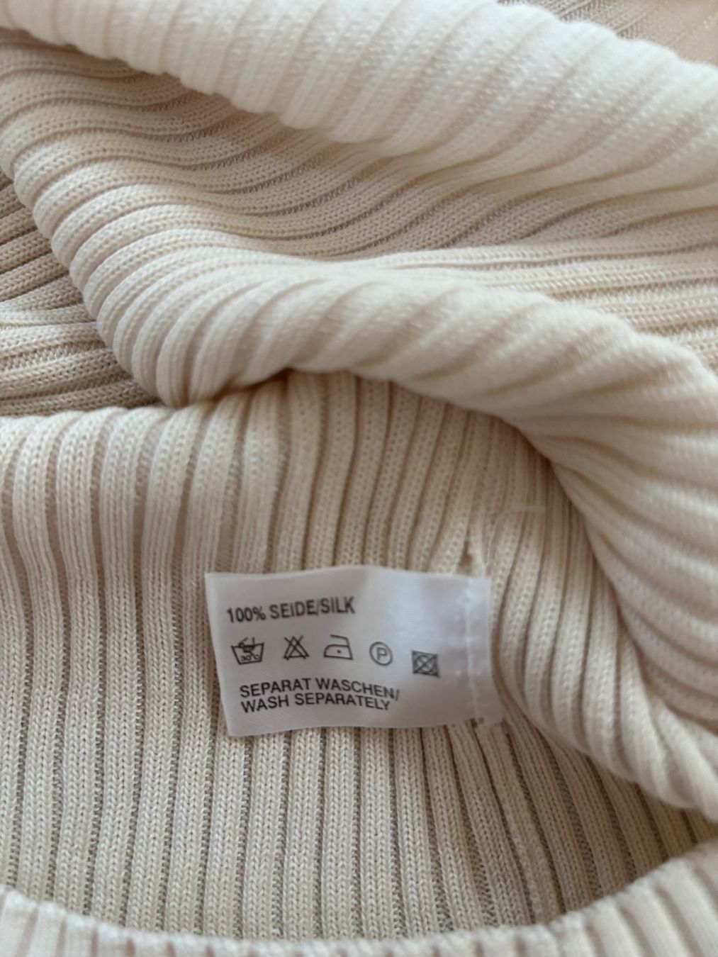 Maglioni & Felpe: Laura Berlucchi - Pullover - 100% Seide - Ecru - Gr. 38 – Usato da Zofingen venduto da Justizia_01 4