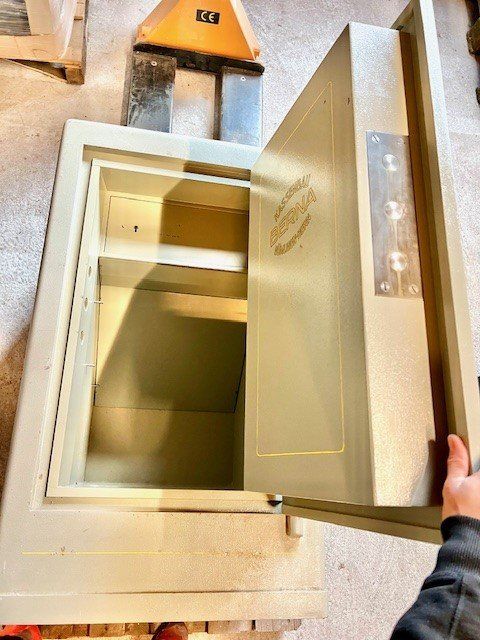 Casseforti: Occasion Tresor / Safe / Panzerschrank – Usato da Riedtwil venduto da wiederverwendung 4