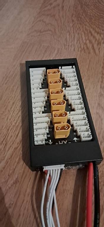 Batterie, Caricabatterie & Alimentatori: Paraboard de charger 2S -6S fpv drone – Usato da Essertines-Rolle venduto da dup_2lwq