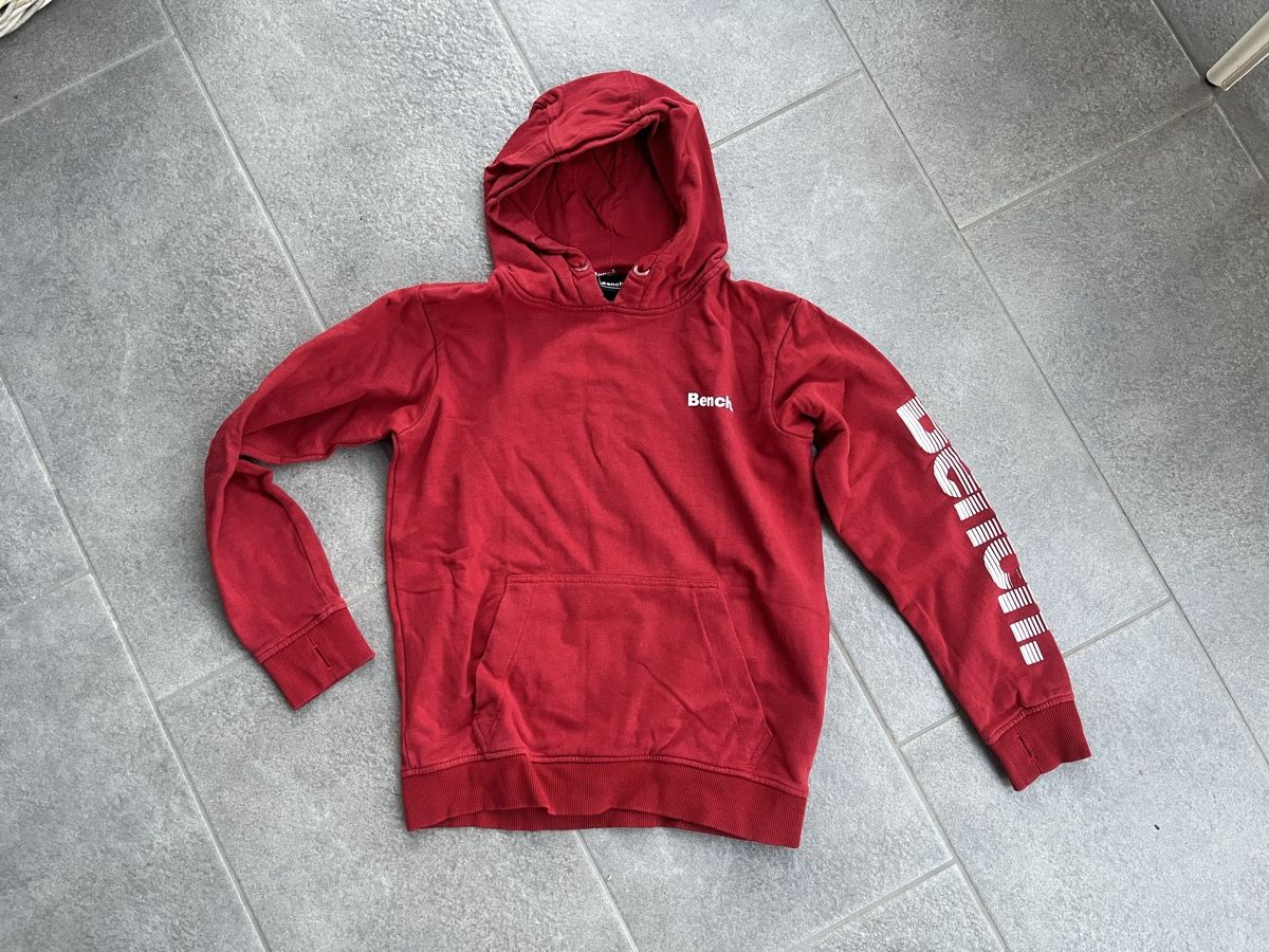Pulls et sweat-shirts: Hoodie /Hoody Bench 140 – D'occasion à Wil ZH par Wonderwoman76