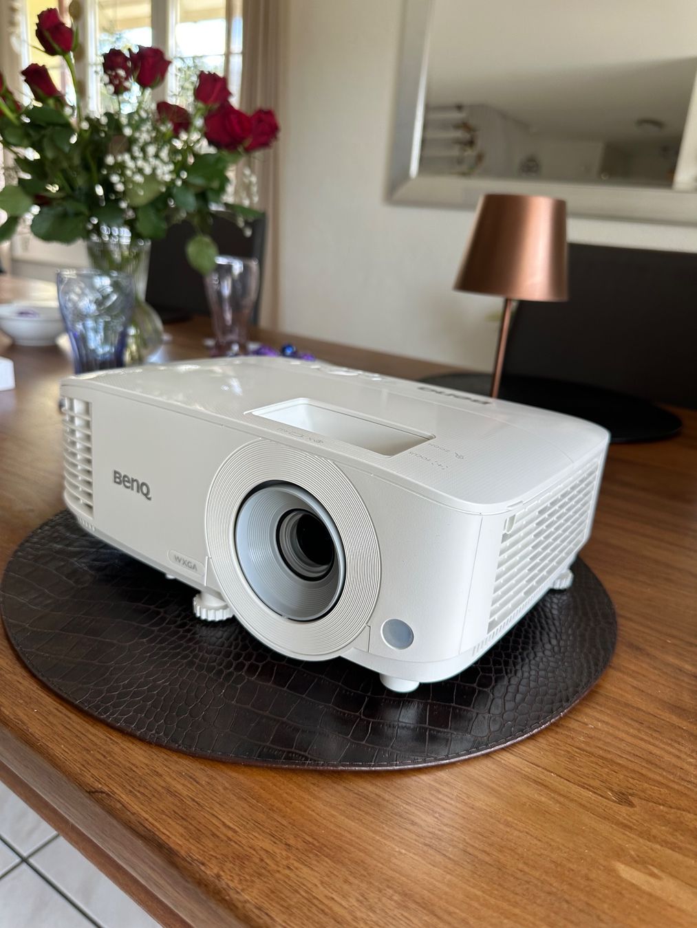 BenQ Videoprojektoren: BenQ MW550 WXGA Beamer - Projektor – Gebraucht aus Muri AG von Mn 1