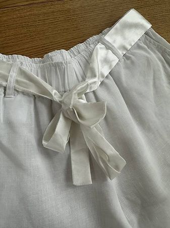 Weisse Hose mit Satin-Schleife, Gr. 38/40