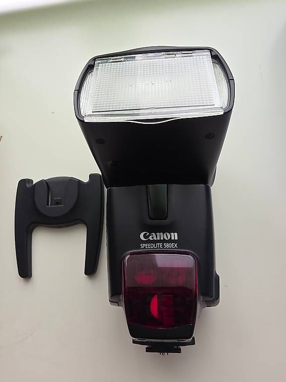 Fotocamera: Canon EOS 1D  Mark 4 – Usato da Volketswil venduto da Bluemann 4