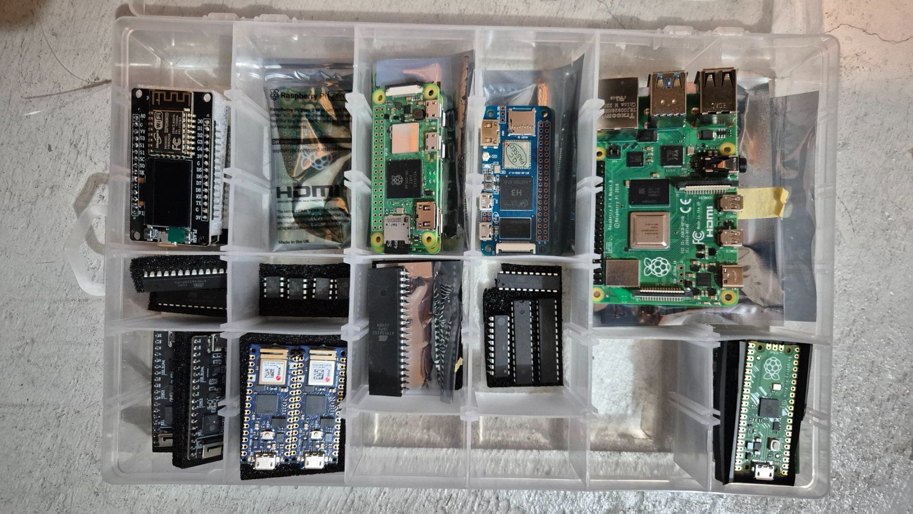 Componenti elettronici: Grosse Elektronik-Sammlung Raspberry Pi / Arduino / Sensoren – Usato da Siebnen venduto da RogSchue 1