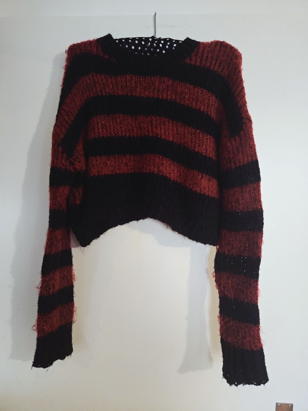 Bershka Maglioni & Felpe: Bershka Strickpullover, Gr. S, rot-schwarz gestreift. – Nuovo (secondo la descrizione) da Dübendorf venduto da Timulka