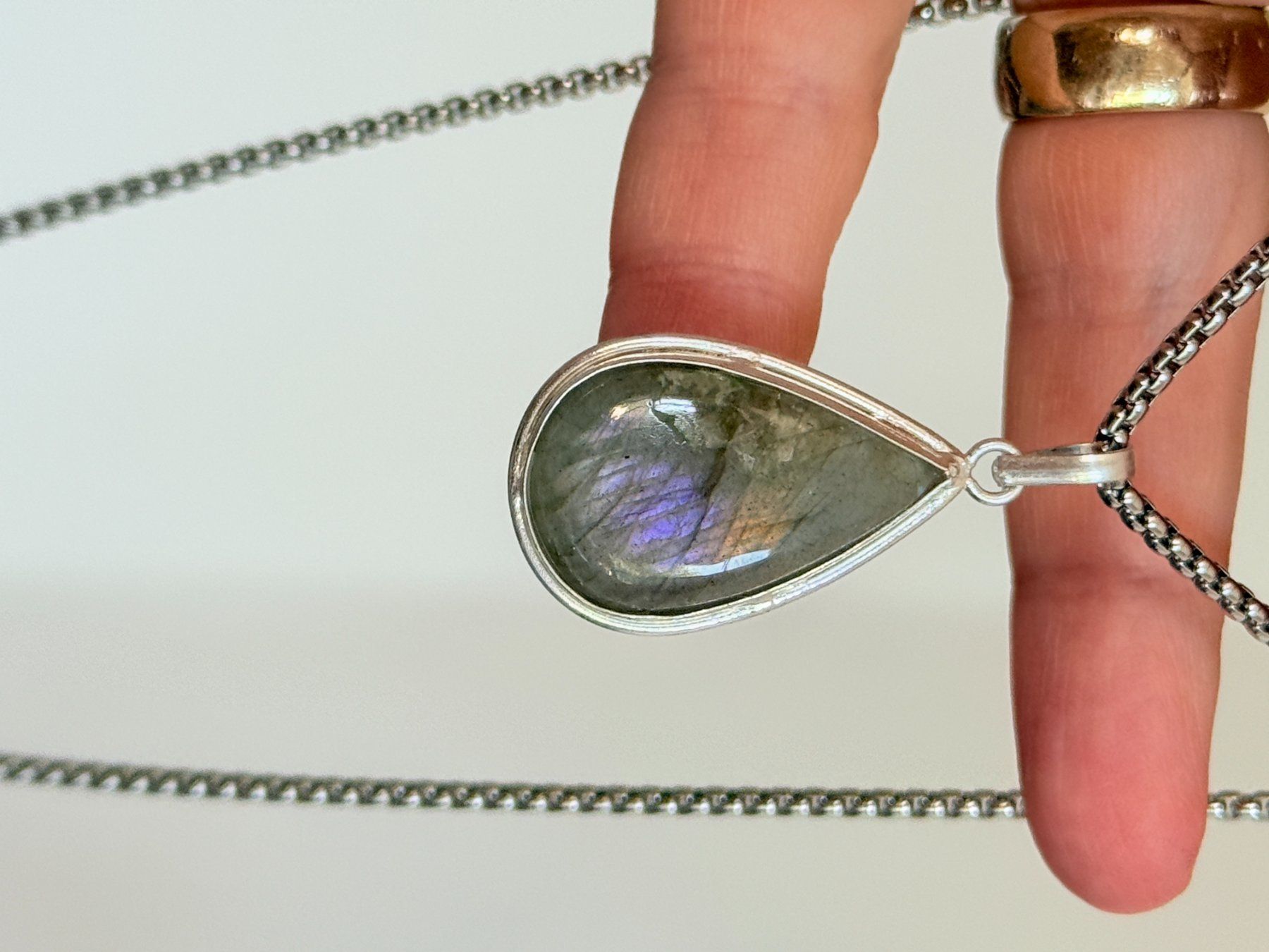 Catenine: Collier labradorite, élégant et tendance ✨ – Nuovo e nell'imballaggio originale da Genève venduto da AWWA 3
