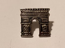 1 Pin Arc de Triomphe in Paris