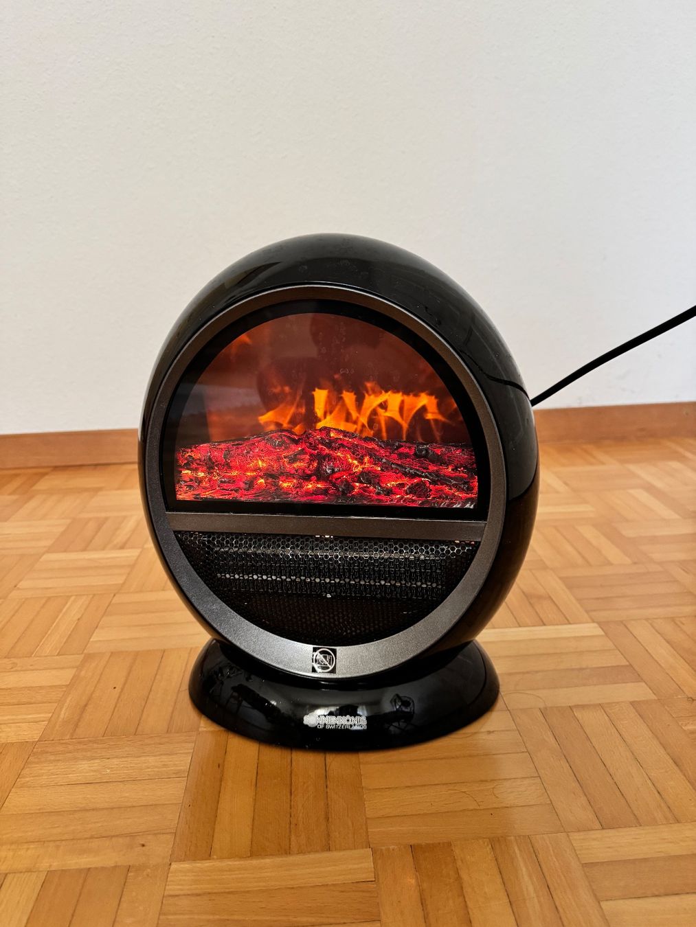 Radiatori: Elektro Ofen mit Kaminoptik – Usato da St. Gallen venduto da freud-am-laebe