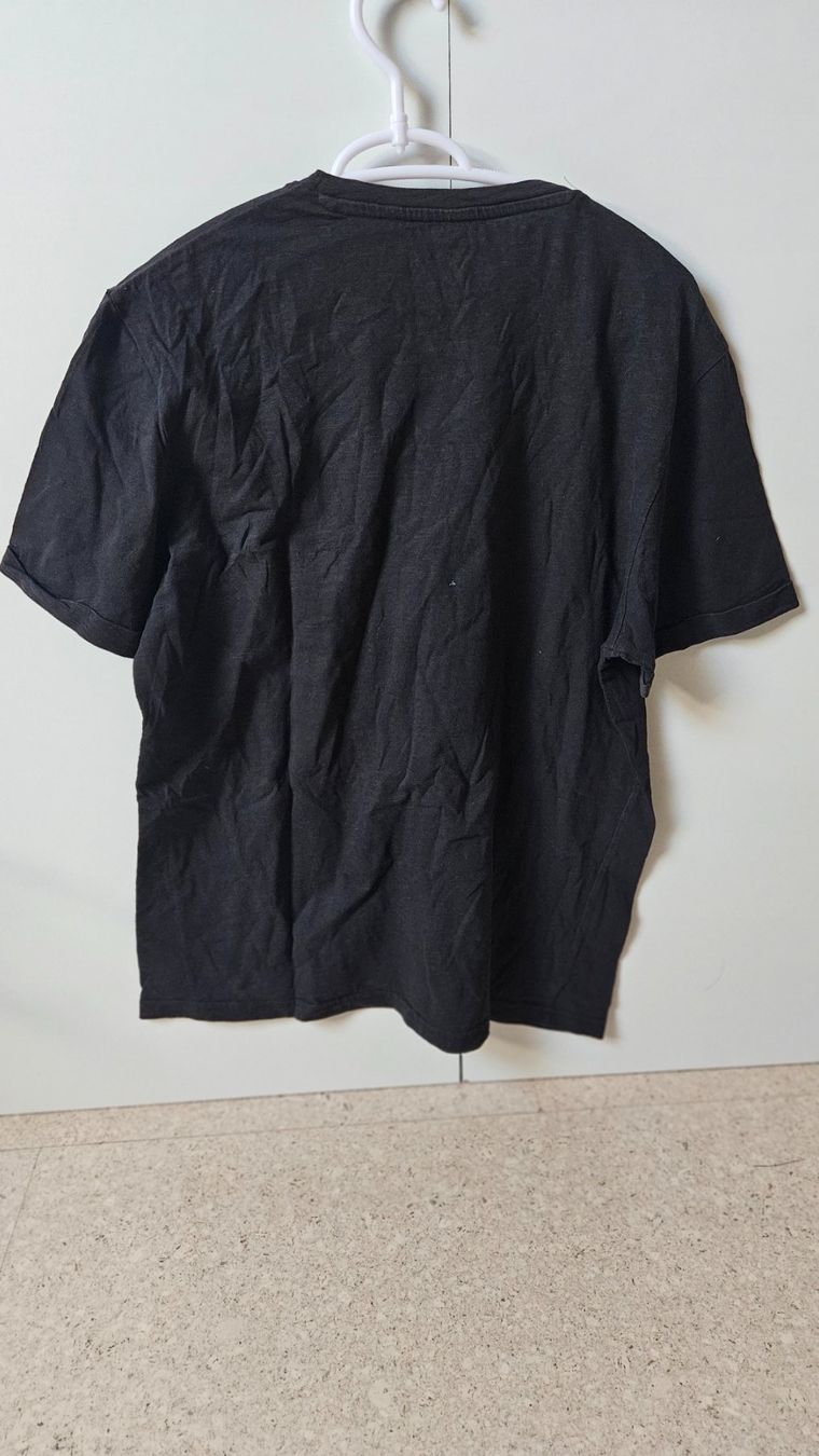 T-shirt: T-Shirt schwarz – Usato da Münchenbuchsee venduto da Yothu 1