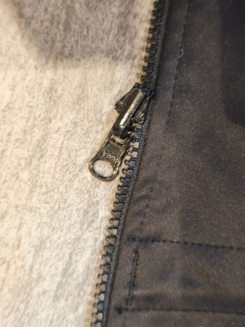 Bauch- & Rückentragen: Zipusin Jackeneinsatz un Fleece – Gebraucht aus Lauperswil von Stefanie3715 2