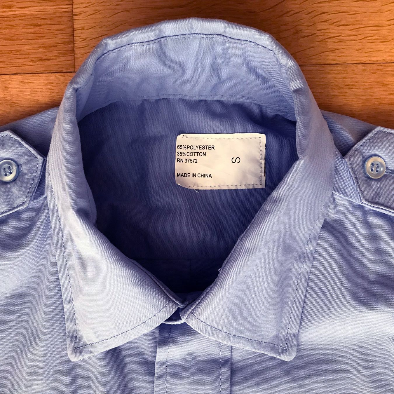 Camicie: Uniform-Hemd Kurzarm Hellblau Gr. S (38) – Pilot / Security – Usato da Zürich venduto da pet_gcy9 2