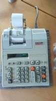Rechnungsmaschine mit Ersatzrollen (Vintage)