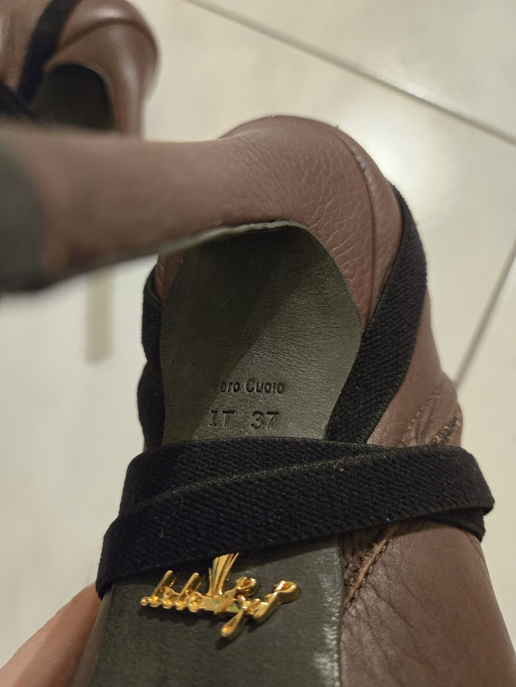 Chaussures femmes: Damenstiefel mit Absatz – D'occasion à Zuerich par yoonil 3