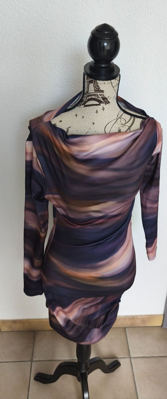 Shein Kleider: Robe manche longue taille S – Gebraucht aus Mervelier von loi_69nw