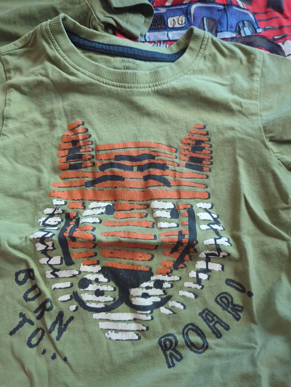 Ensembles coordonnés: T-shirts Gr. 110 – D'occasion à Eglisau par raf_hn2x 1