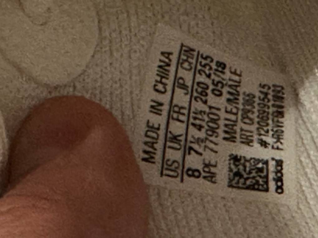 Scarpe da uomo: Adidas Yeezys Gr 41.5 – Usato da Zürich venduto da Babanos7 3