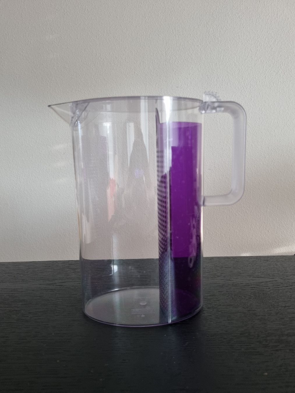 Bodum Caraffe: Bodum CEYLON Eisteekanne mit Filter, 3.0 l – Usato da Basel venduto da wuy_drk7