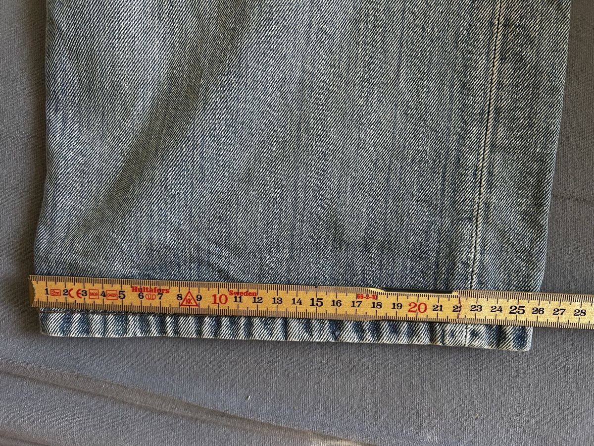 Weekday Jeans: Weekday Jeans mit selbstgemachtem Muster – Usato da Uster venduto da alin13e 4
