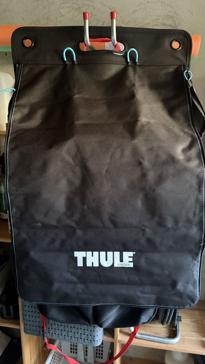 Taschen: Thule Organizer schwarz – Gebraucht aus Alterswil FR von Gugi1973