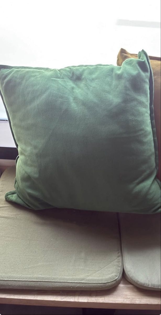 Coussins: Coussin – D'occasion à Grandvillard par cha_k88q 2