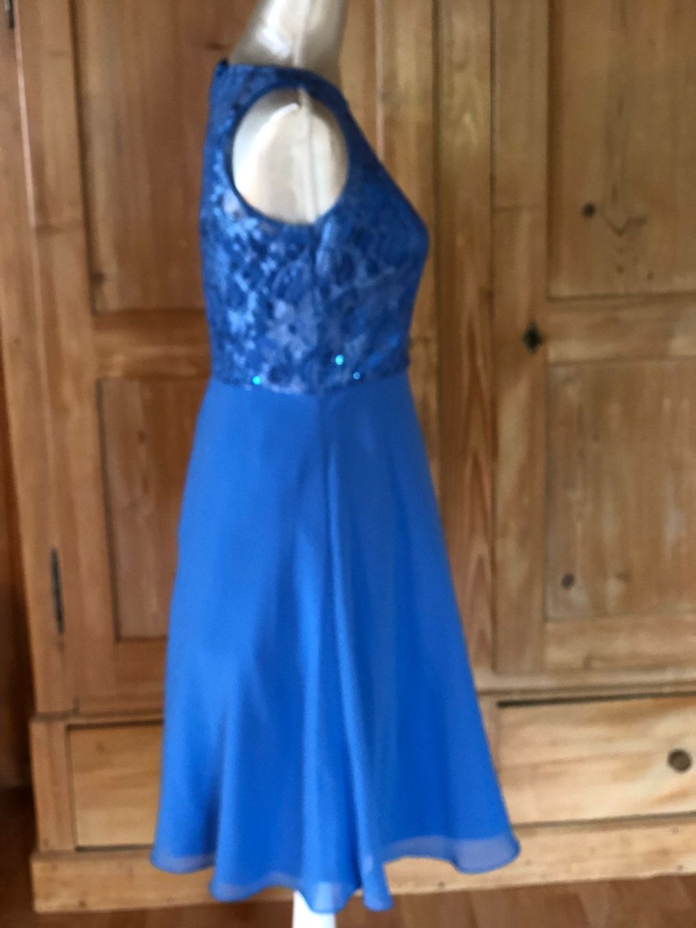Vestiti: Hübsches Abendkleid Gr. 34 – Usato da Röschenz venduto da Tashroal 1