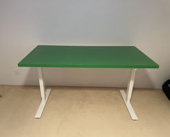 Schreibtisch von IKEA - Höhenverstellbar - 150 x 75 cm