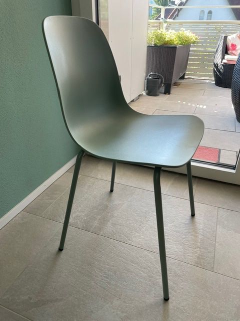 Chaises: 2 Gartenstühle grün gratis – Neuf (Voir description) à Uster par Pekan0 1