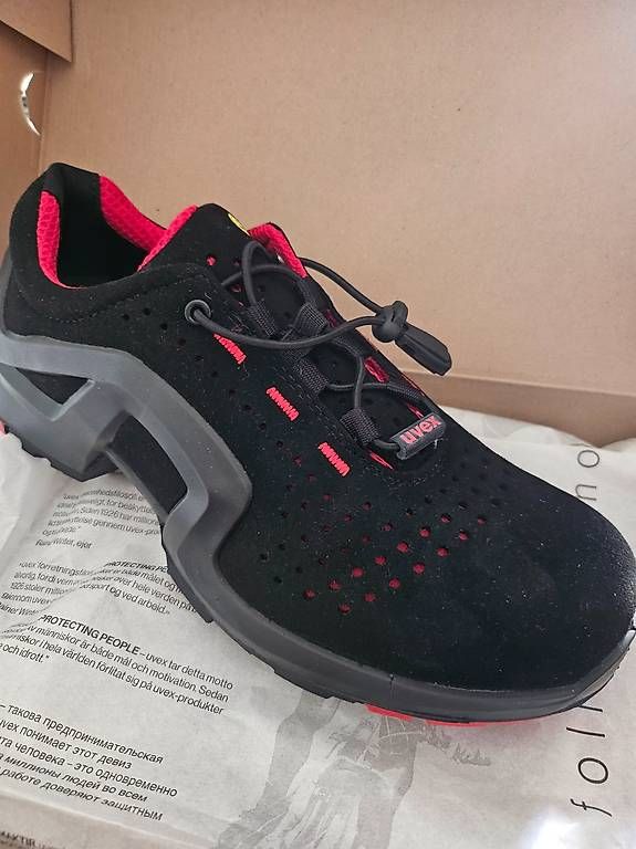 Scarpe da uomo: Sicherheitsschuhe Gr.41 UVEX und Solid Gear Gr.40 – Nuovo e nell'imballaggio originale da Solothurn venduto da Jocker58