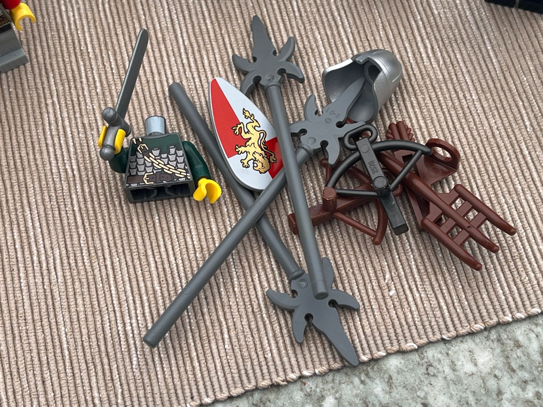 Lego Spielzeuge: Lego Castle Minifiguren Kovolut – Gebraucht aus Winterthur von Wusa01 4
