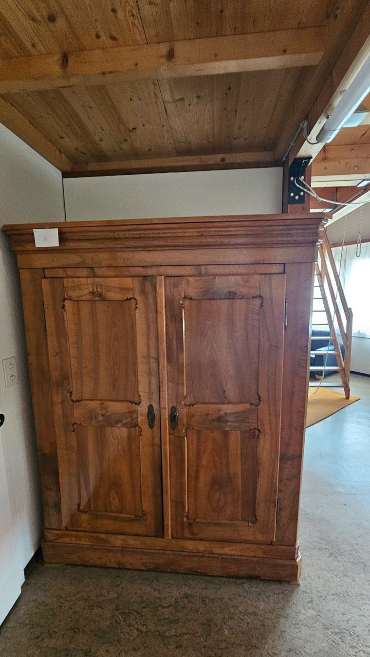 Armadi: Antiker Biedermeier-Schrank – Usato da Diessenhofen venduto da Osio 1