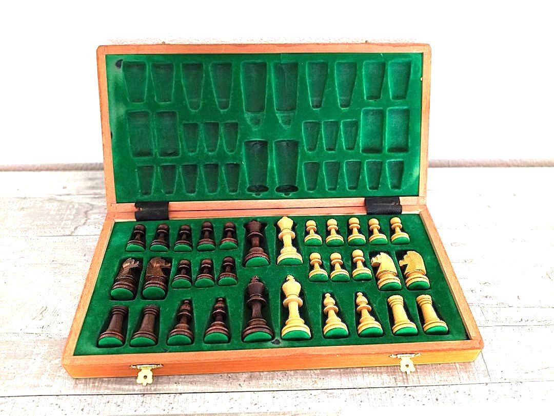 Spiele: Schachspiel Holz mit Koffer gut erhalten – Gebraucht aus Dielsdorf von SHOES_BY_SYLVI