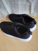 Schwarze Sommerschuhe, Turnschuhe, Gr. 36, neuwertig!