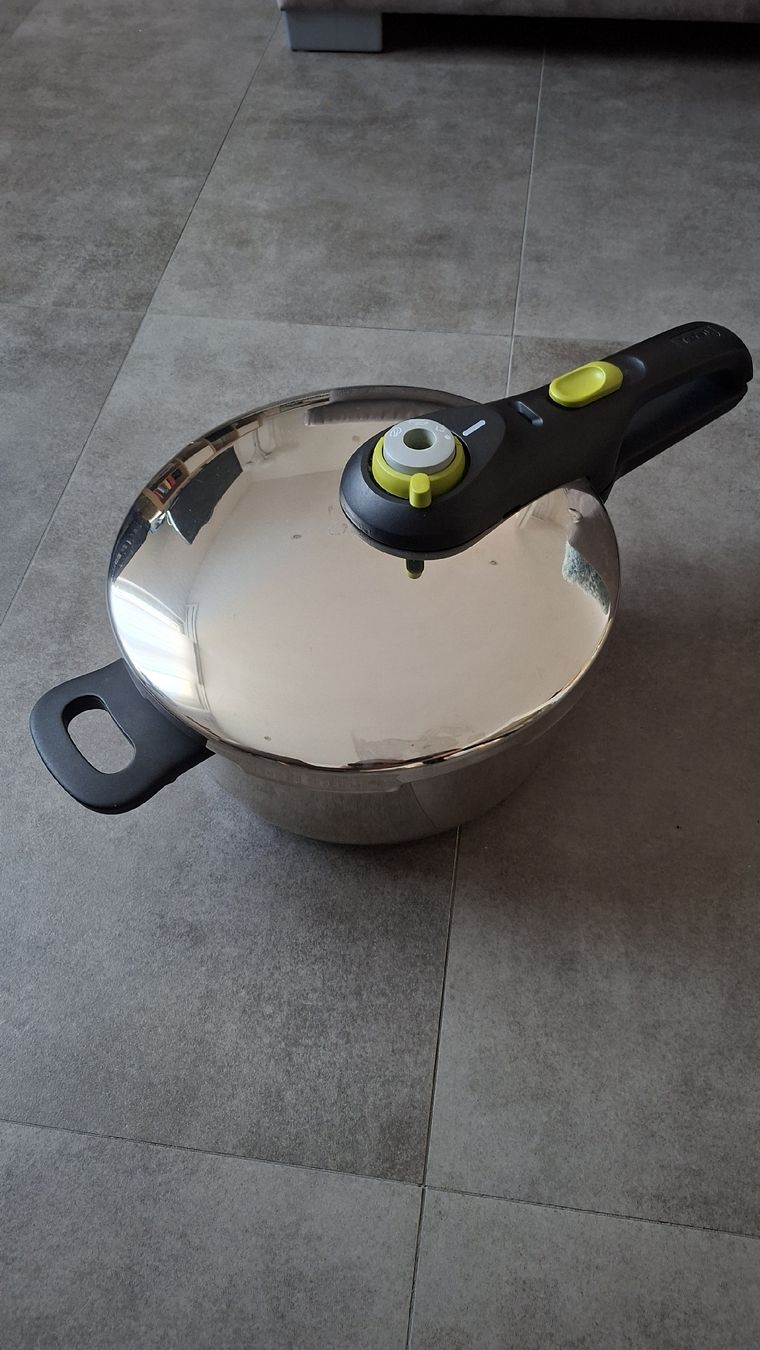 Tefal Töpfe: Druckkochtopf Tefal – Gebraucht aus Kreuzlingen von mic_m695