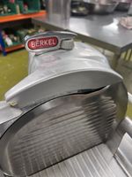 Aufschnittmaschine Berkel Metall akzeptabler Zustand