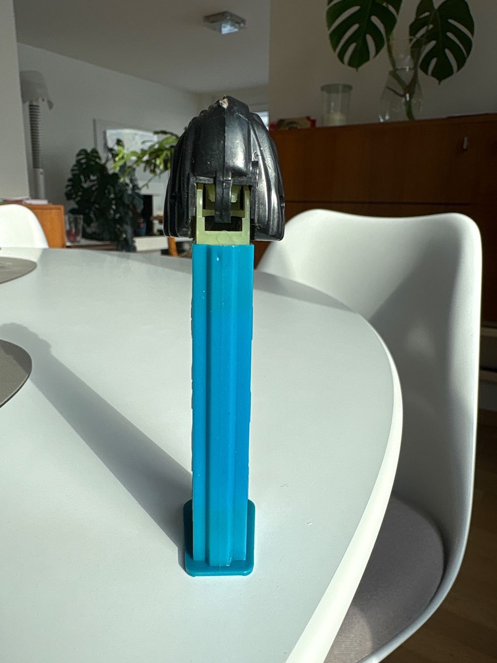 Pez Statuette: PEZ Mr. Ugly, Thin Feet, 3.9 Stem, Made in Austria – Usato da Zürich venduto da Turbotoys 2