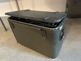 Militär Wärmekiste mit Zubehör