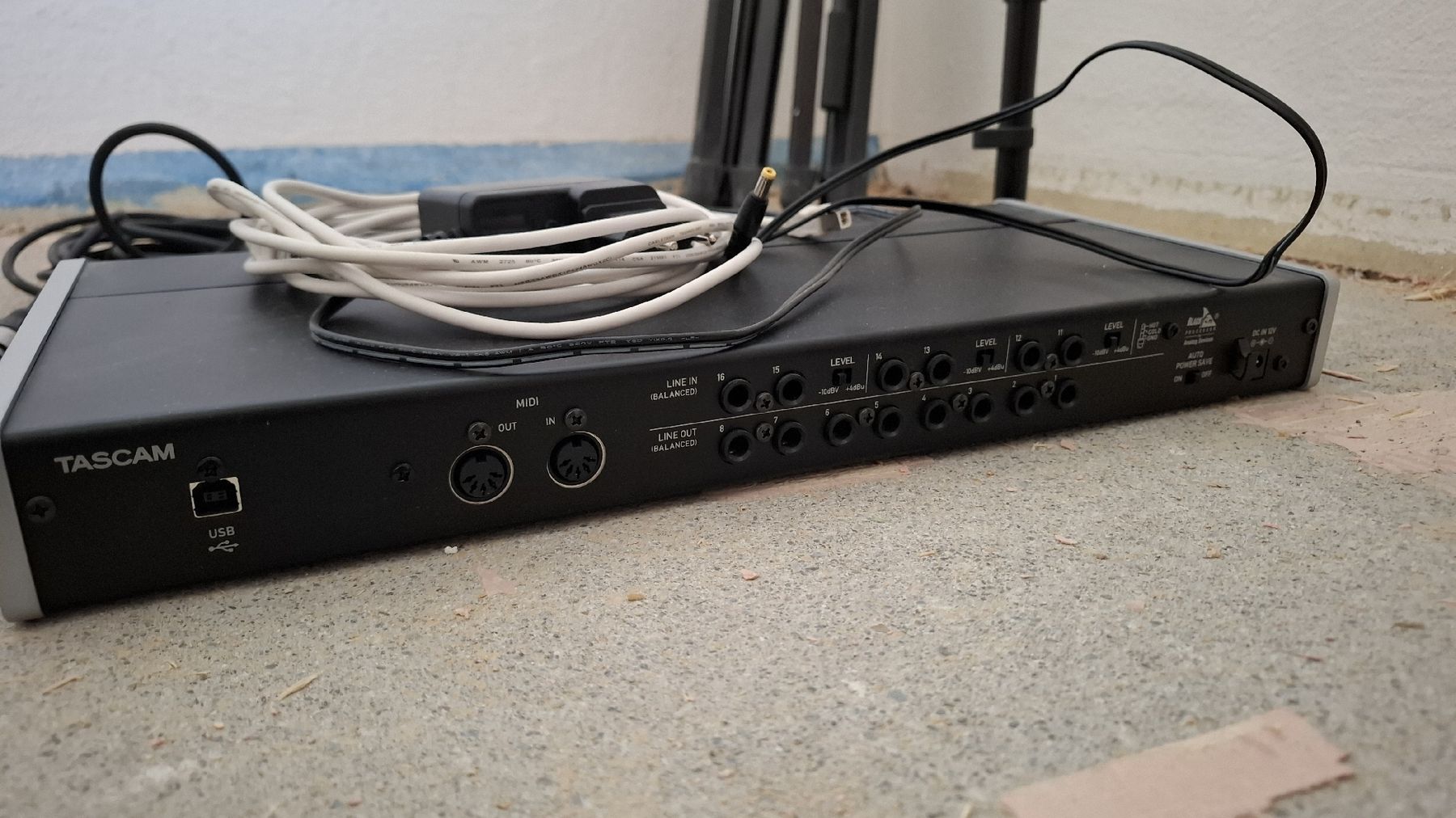 Akg Microfoni: Drum-Recording-Set / AKG Mikrofonset, Tascam Interface – Usato da Gibswil venduto da LUMA99 3