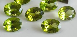 Edelstein L-3603 – 1 Stück Peridot Oval facettiert 3x5mm