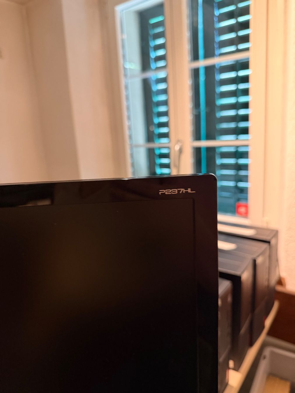 Monitor: HDMI Bildschirm – Usato da Ottikon venduto da patrickb0104 1