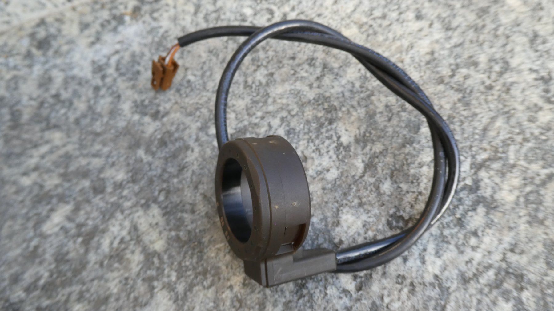 Volkswagen Tutti pezzi di ricambio auto: Ringantenne WFS VW Golf 3 – Usato da Lausen venduto da Vectrex1